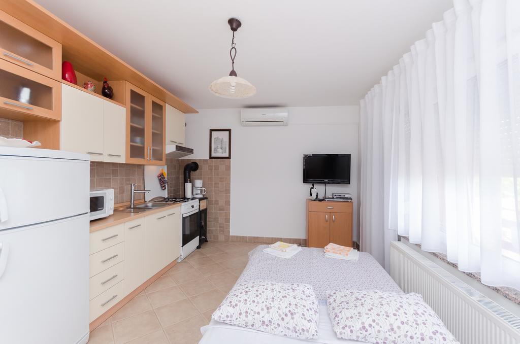 Apartment Zorka Medveja Ngoại thất bức ảnh