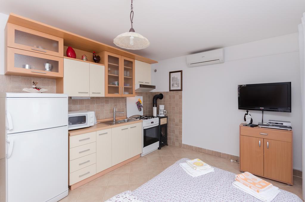 Apartment Zorka Medveja Ngoại thất bức ảnh